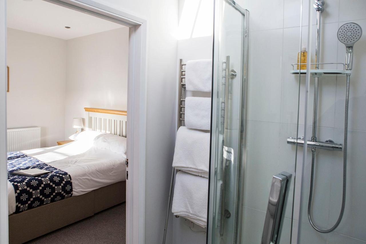 Victoria Inn Brewhouse B&B Roch エクステリア 写真